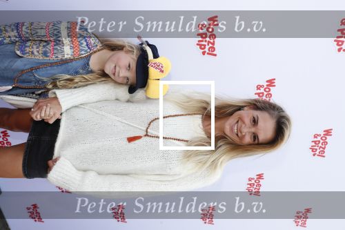 Den Haag 14 oktober 2018
Premiere Woezel en pip in koninklijke schouwburg Den haag. Anouk v Schie de Mol met haar dochter