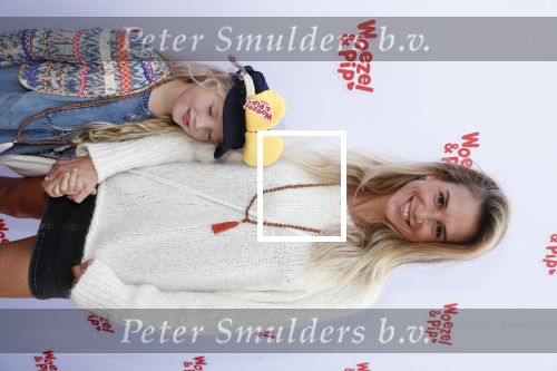 Den Haag 14 oktober 2018
Premiere Woezel en pip in koninklijke schouwburg Den haag. Anouk v Schie de Mol met haar dochter