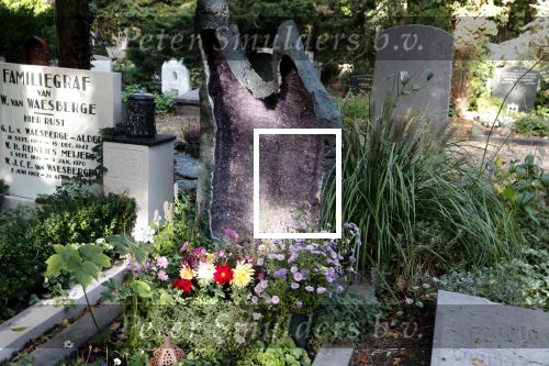 Amsterdam 9 oktober 2018
Diverse graven van bekende Nederlanders (Bners) op Zorgvlied.
Dit is het graf van  Annie MG Schmidt