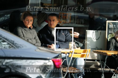 Amsterdam 3 november 2018
Atilay Uslu met zijn vrouw op terras.