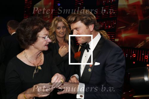 Amsterdam 11 oktober 2018
Uitreiking televizierring in AFAS LIVE.
Beau v Erven Dorens in de grote winnaar. Beau met ontwerpster ring
