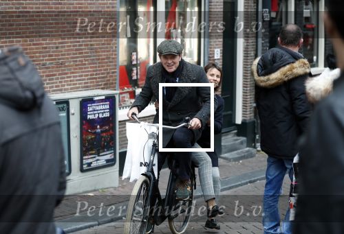 Amsterdam 5 november 2018
Presentatie Linda Man door Linda de Mol en Beau v erven Dorens. Beau had zijn vrouw Selly en kinderen meegenomen