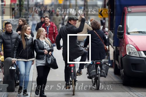 Amsterdam 5 november 2018
Presentatie Linda Man door Linda de Mol en Beau v erven Dorens. Beau had zijn vrouw Selly en kinderen meegenomen