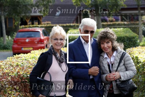 Woudenberg 8 oktober 2018
Herdenkingsdienst Anneke Gronloh in crematorium Woudenberg. Ben Cramer met Coby kermisklanten en Conny Vink