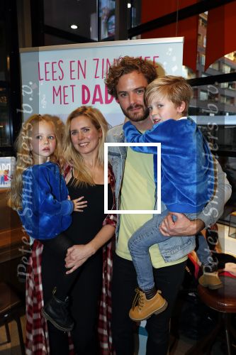 Amstelveen 9 november 2018
Boekpresentatie Jim Bakkum en Kirsten Michel . Bettina Holwerda zwanger met hun kinderen