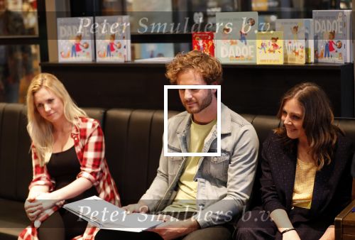 Amstelveen 9 november 2018
Boekpresentatie Jim Bakkum en Kirsten Michel . Bettina Holwerda zwanger met hun kinderen