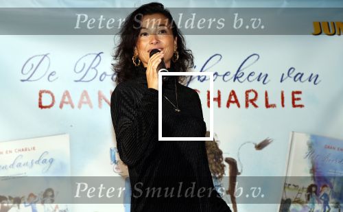 Hilversum 2 oktober 2018
Presentatie voorleesboeken van Katja Schuurman ism Jumbo en Campina. Birgit Schuurman overhandigt eerste exemplaren.