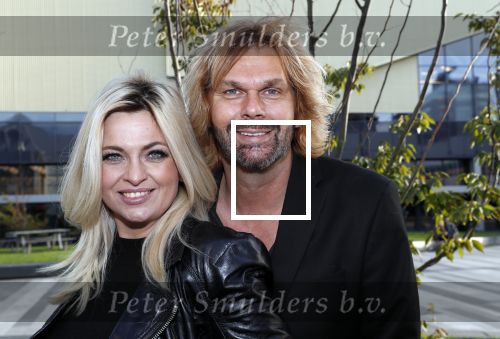 Utrecht 31 oktober 2018
Bobbi Eden en haar man Mark Laurenz met haar nieuwe boek in de jaarbeurs.