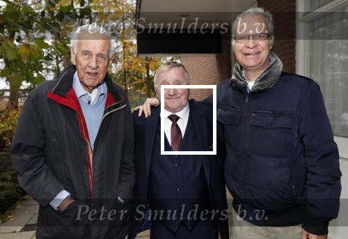 Hoofddorp 11 november 2018
Bram Biesterveld (Pommetje Horlepiep) viert zijn 80e verjaardag. Bram met vrienden