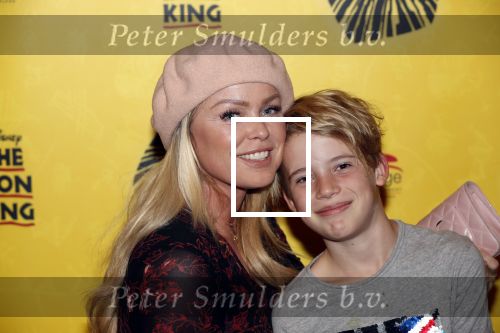 Scheveningen 17 oktober 2018
2 jaar de Lion King in het afas circustheater. Bridget Maasland met zoon Mees