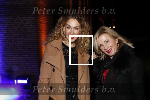 Muiden 10 november 2018
Daphne Deckers viert haar 50e verjaardag . Haar man Richard Krajicek en kinderen Emma en Alec zijn natuurlijk aanwezig. Claudia Straatmans met â€¦