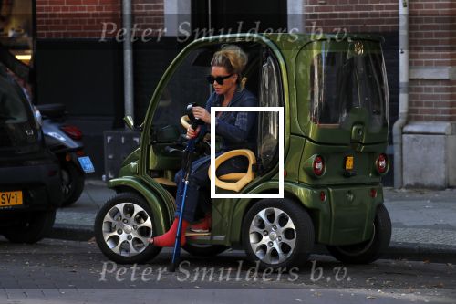 Amsterdam 16 oktober 2018
Connie Witteman doet boodschappen met haar dochter Constanza Breukhoven in haar Connieâ€™s Creative car concept.
