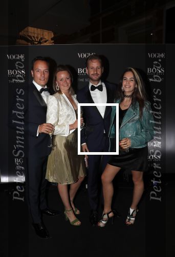 Amsterdam 1 november 2018
Voque en Hugo Boss avond in het stedelijk museum. Daan Boom met vrienden