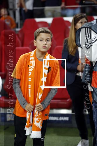 Amsterdam 13 oktober 2018
Nederland - Duitsland in de Johan Cruijff arens . eindstand 3-0
Na de Wedstrijd werden Dirk Kuyt en Rafael v d Vaart  gehuldigd. Dirk had zijn vrouw Gertrude en kinderen meegenomen. Rafael had zijn vriendin Estavan Polman en zijn kinderen Damian en Jesslynn meegenomen . Ook zijn ouders en schoonouders waren erbij.