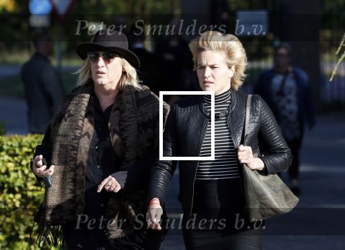 Leusden 4 en 5 oktober 2018
Herdenkingsdienst en crematie van Koos Alberts in crematorium Leusden. Daphne Koster met â€¦
