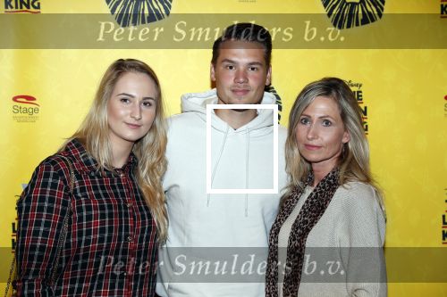 Scheveningen 17 oktober 2018
2 jaar de Lion King in het afas circustheater. dave Dekker met vriendin