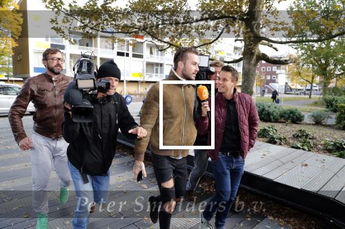 Amsterdam 7 november 2018
Dave Roelvink bij de rechtbank van Amsterdam waar hij voor moet komen voor rijden onder invloed en snelheid. Aran Bade van RTL Boulevard