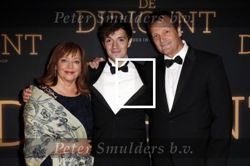Amsterdam 23 oktober 2018
Premiere de dirigent in Tuschinski. Maria Peters en partner Dave Schram en zoon Quinten Schram