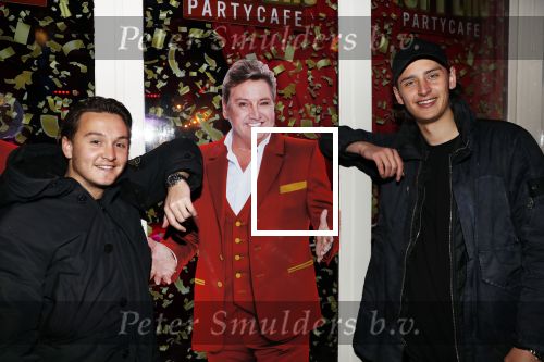 Amsterdam 5 november 2018
Opening Toppers party cafe met Jan Smit Jeroen v d Boom Rene Froger en Gerard Joling. Didier Maxim Natasja en Natasja Froger