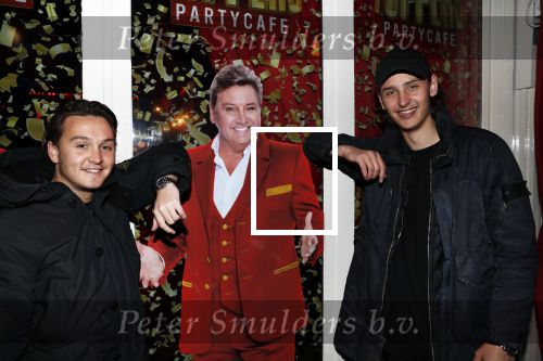 Amsterdam 5 november 2018
Opening Toppers party cafe met Jan Smit Jeroen v d Boom Rene Froger en Gerard Joling. Didier Maxim Natasja en Natasja Froger