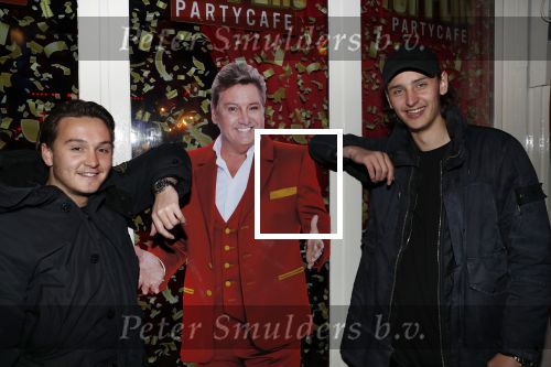 Amsterdam 5 november 2018
Opening Toppers party cafe met Jan Smit Jeroen v d Boom Rene Froger en Gerard Joling. Didier Maxim Natasja en Natasja Froger