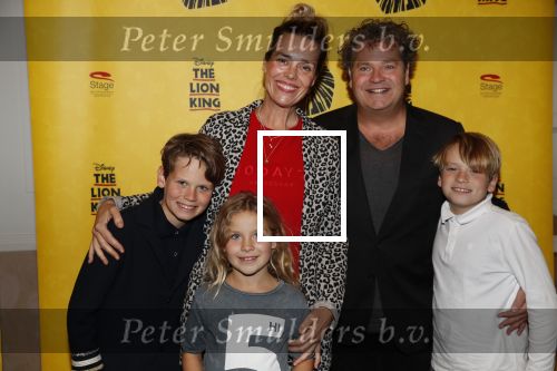 Scheveningen 17 oktober 2018
2 jaar de Lion King in het afas circustheater. Dirk Zeelenberg met Suus en kinderen