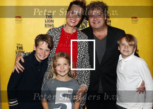 Scheveningen 17 oktober 2018
2 jaar de Lion King in het afas circustheater. Dirk Zeelenberg met Suus en kinderen