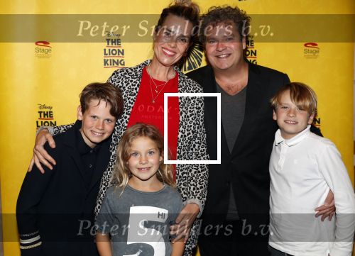 Scheveningen 17 oktober 2018
2 jaar de Lion King in het afas circustheater. Dirk Zeelenberg met Suus en kinderen