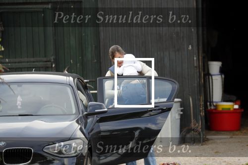 Wijdewormer 19 oktober 2018
Marnix Knetemann aan het werk op zijn boerderij. Zij zus Elise komt op bezoek met haar pas geboren baby.
