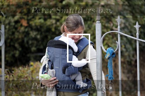 Wijdewormer 19 oktober 2018
Marnix Knetemann aan het werk op zijn boerderij. Zij zus Elise komt op bezoek met haar pas geboren baby.
