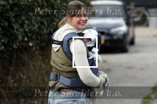 Wijdewormer 19 oktober 2018
Marnix Knetemann aan het werk op zijn boerderij. Zij zus Elise komt op bezoek met haar pas geboren baby.