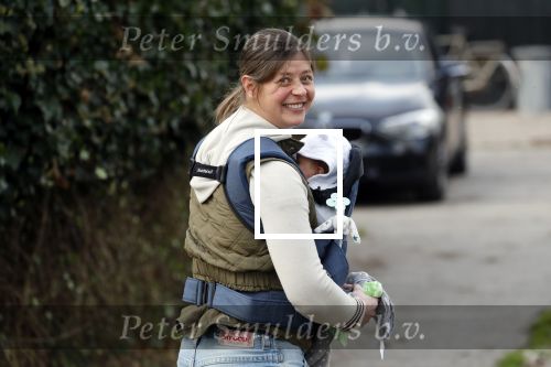 Wijdewormer 19 oktober 2018
Marnix Knetemann aan het werk op zijn boerderij. Zij zus Elise komt op bezoek met haar pas geboren baby.