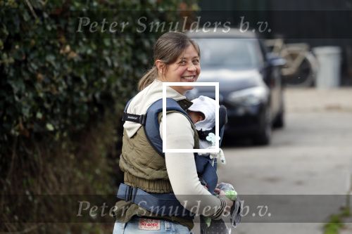Wijdewormer 19 oktober 2018
Marnix Knetemann aan het werk op zijn boerderij. Zij zus Elise komt op bezoek met haar pas geboren baby.