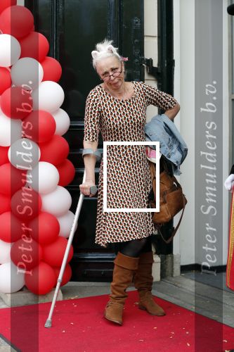 Den Haag 14 oktober 2018
Premiere Woezel en pip in koninklijke schouwburg Den haag. Ellen Evers op krukken