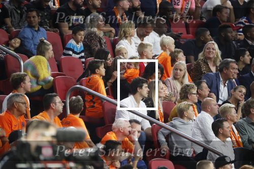 Amsterdam 13 oktober 2018
Nederland - Duitsland in de Johan Cruijff arens . eindstand 3-0
Na de Wedstrijd werden Dirk Kuyt en Rafael v d Vaart  gehuldigd. Dirk had zijn vrouw Gertrude en kinderen meegenomen. Rafael had zijn vriendin Estavan Polman en zijn kinderen Damian en Jesslynn meegenomen . Ook zijn ouders en schoonouders waren erbij.