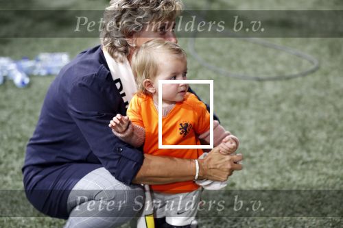 Amsterdam 13 oktober 2018
Nederland - Duitsland in de Johan Cruijff arens . eindstand 3-0
Na de Wedstrijd werden Dirk Kuyt en Rafael v d Vaart  gehuldigd. Dirk had zijn vrouw Gertrude en kinderen meegenomen. Rafael had zijn vriendin Estavan Polman en zijn kinderen Damian en Jesslynn meegenomen . Ook zijn ouders en schoonouders waren erbij.