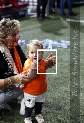 Amsterdam 13 oktober 2018
Nederland - Duitsland in de Johan Cruijff arens . eindstand 3-0
Na de Wedstrijd werden Dirk Kuyt en Rafael v d Vaart  gehuldigd. Dirk had zijn vrouw Gertrude en kinderen meegenomen. Rafael had zijn vriendin Estavan Polman en zijn kinderen Damian en Jesslynn meegenomen . Ook zijn ouders en schoonouders waren erbij.
