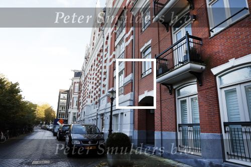 Amsterdam 8 november 2018
Appartement complex waar Estelle Cruijff voor haar deur overvallen en mishandeld is. Er hangen meerdere cameraâ€™s.