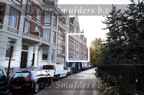 Amsterdam 8 november 2018
Appartement complex waar Estelle Cruijff voor haar deur overvallen en mishandeld is. Er hangen meerdere cameraâ€™s.