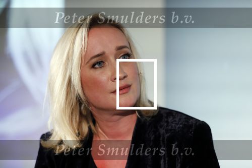 Amsterdam 23 oktober 2018
Boekpresentatie van Antoinette Scheulderman in de soho House . Eva Jinek overhandigt haar het eerste boek.