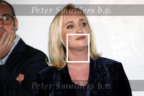 Amsterdam 23 oktober 2018
Boekpresentatie van Antoinette Scheulderman in de soho House . Eva Jinek overhandigt haar het eerste boek.