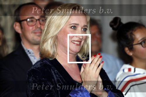 Amsterdam 23 oktober 2018
Boekpresentatie van Antoinette Scheulderman in de soho House . Eva Jinek overhandigt haar het eerste boek.