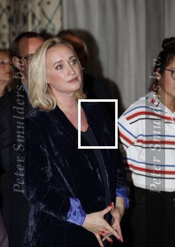 Amsterdam 23 oktober 2018
Boekpresentatie van Antoinette Scheulderman in de soho House . Eva Jinek overhandigt haar het eerste boek.