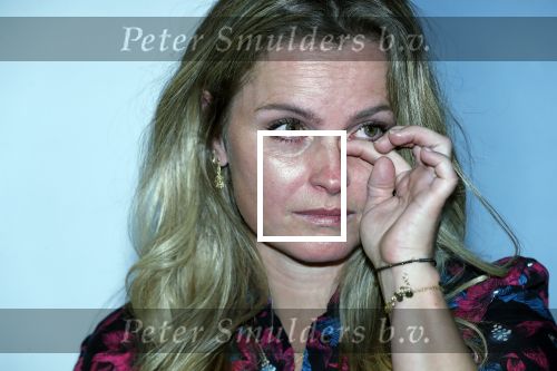 Amsterdam 23 oktober 2018
Boekpresentatie van Antoinette Scheulderman in de soho House . Eva Jinek overhandigt haar het eerste boek. Fatima Moreira de Melo