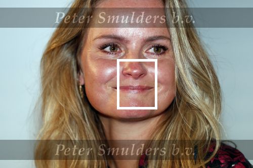 Amsterdam 23 oktober 2018
Boekpresentatie van Antoinette Scheulderman in de soho House . Eva Jinek overhandigt haar het eerste boek. Fatima Moreira de Melo