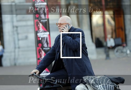 Amsterdam 16 oktober 2018
Felix Rottenberg bellend op de fiets.