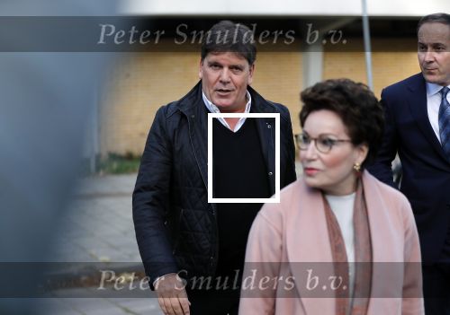 Amsterdam 6 november 2018
Advocaat Gert-Jan Knoops arriveert samen met Frank Masmeijer en zijn vrouw Carry Knoops bij de rechtbank in Amsterdam. De rechtbank in Amsterdam behandelt dinsdag de uitleveringszaak tegen de voormalig-tv-presentator.