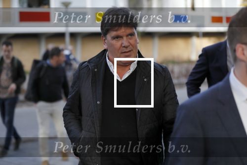 Amsterdam 6 november 2018
Advocaat Gert-Jan Knoops arriveert samen met Frank Masmeijer en zijn vrouw Carry Knoops bij de rechtbank in Amsterdam. De rechtbank in Amsterdam behandelt dinsdag de uitleveringszaak tegen de voormalig-tv-presentator.
