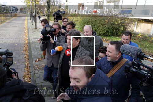 Amsterdam 13 november 2018
Frank Masmeijer komt met zijn advocaat Carry Knoops aan bij de rechtbank. Heel veel pers vangt hem op. Hij wordt daarna meteen uitgeleverd aan Belgie.