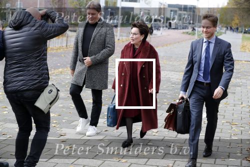 Amsterdam 13 november 2018
Frank Masmeijer komt met zijn advocaat Carry Knoops aan bij de rechtbank. Heel veel pers vangt hem op. Hij wordt daarna meteen uitgeleverd aan Belgie.